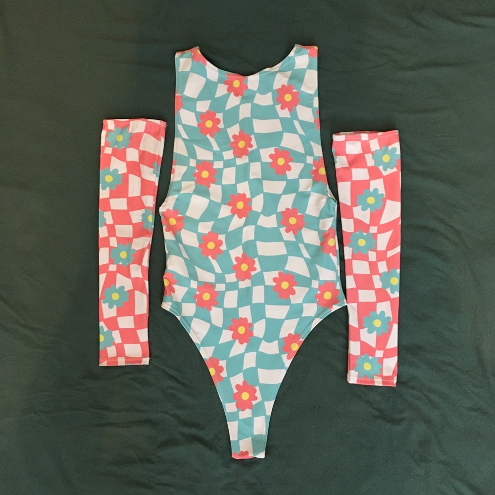 FRW Floral/checkered bodysuit and arm sleeves